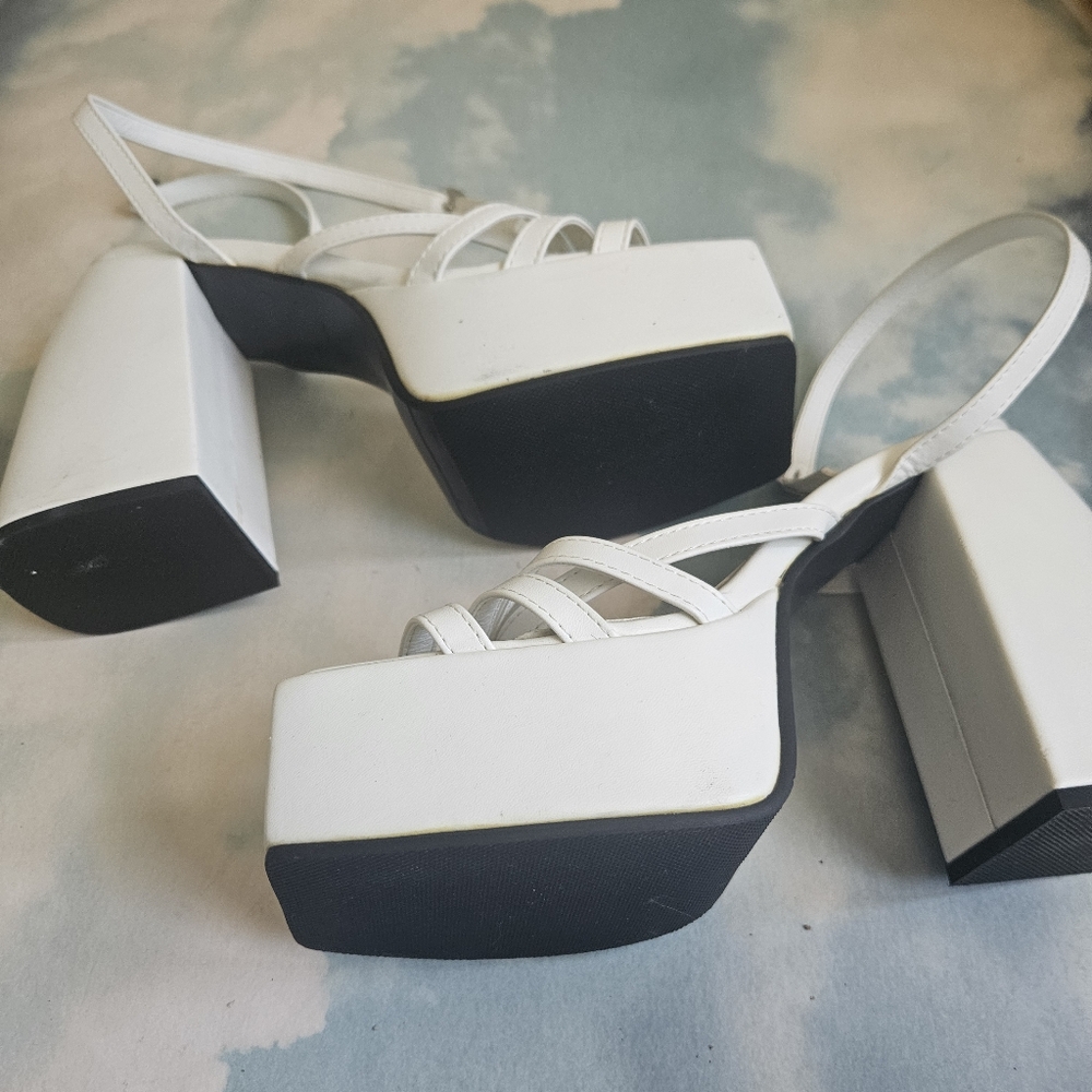 White Platform Strappy Sandals Naked Wolfe Look A Like - Picture 8 of 16